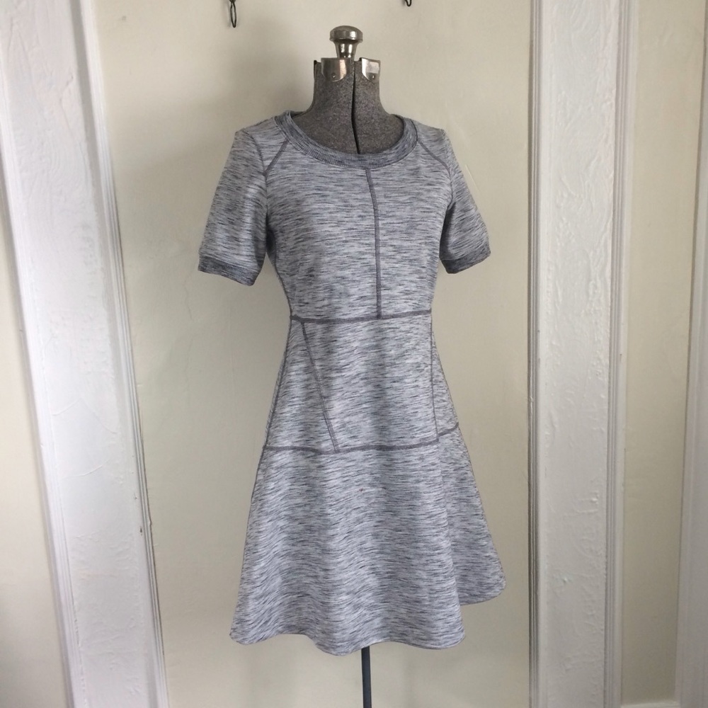 Athleta En route textured heather grey dress